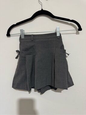 Zara Girl’s Gray Pleated Skirt Size 8 With Bows On Side School
